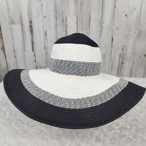 Elegant Black and White Women's Sun Hat